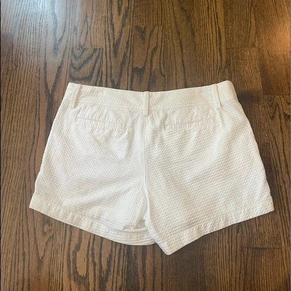 Lilly Pulitzer 5” Callahan Jacquard Short *still on website* - Picture 3 of 6